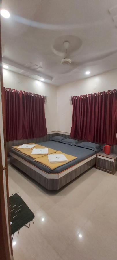 Sai Raghunandan Guest House Shirdi Dış mekan fotoğraf