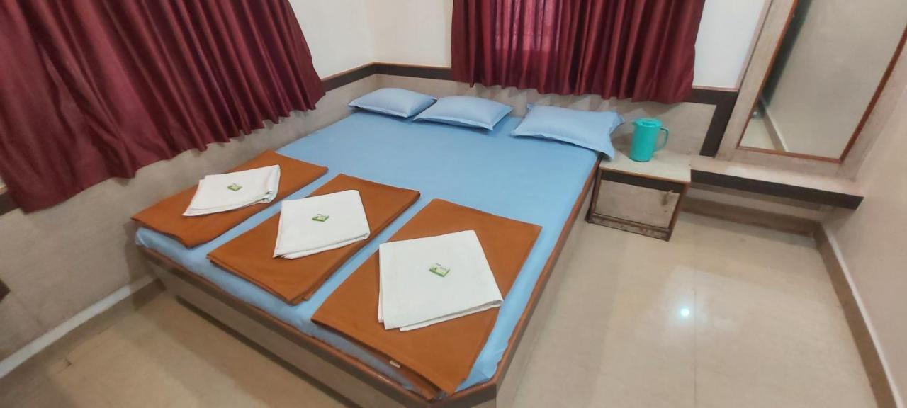 Sai Raghunandan Guest House Shirdi Dış mekan fotoğraf